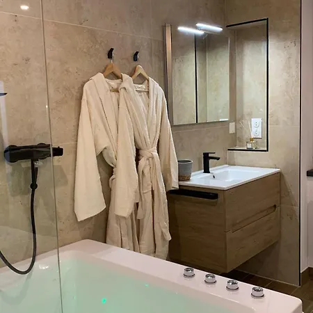 公寓 Room, Woody , Balneo 圣沙蒙